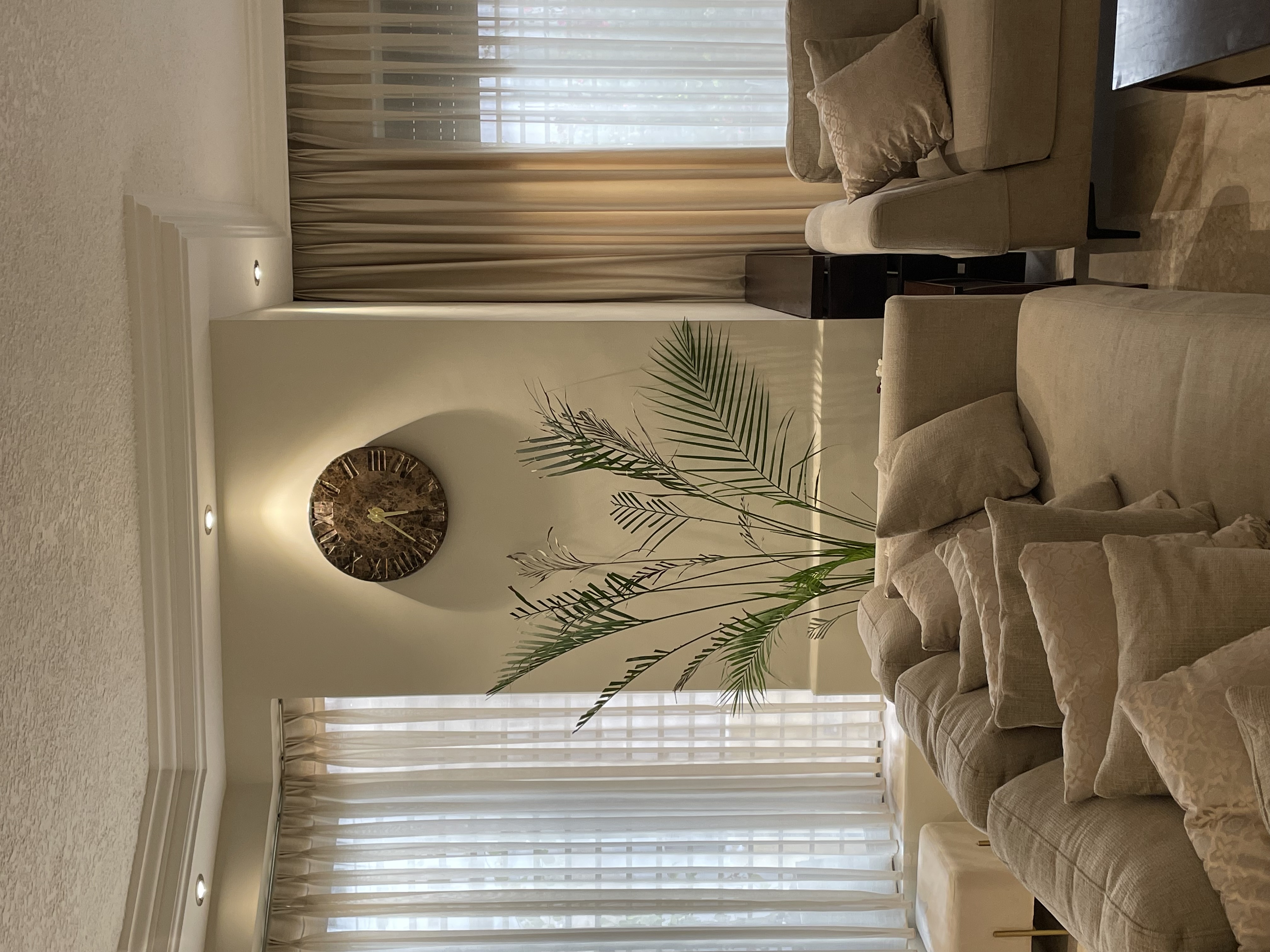 Botanical Circular Feature Wall by MarbleVeins.